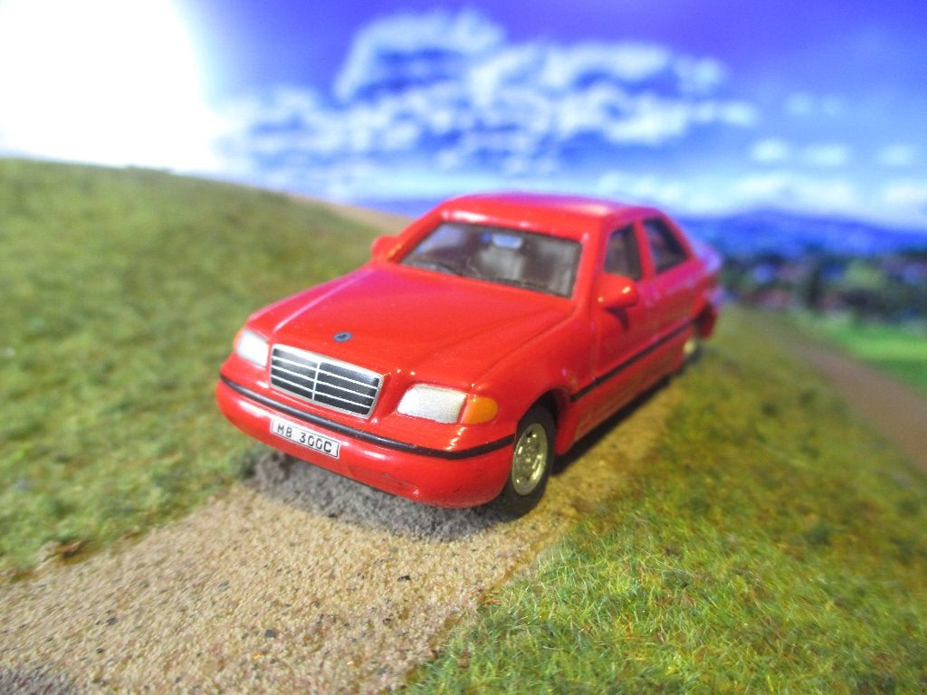 1:64 Mercedes Benz W202 C-Klasse rood, Ophalen of Verzenden, Zo goed als nieuw, Auto