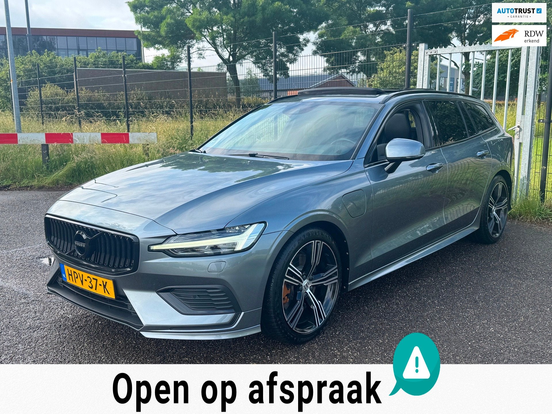 Volvo V60 2.0 T8 390PK Recharge AWD R-Design Panodak LED Tre, Automaat, Gebruikt, Euro 6, 4 cilinders