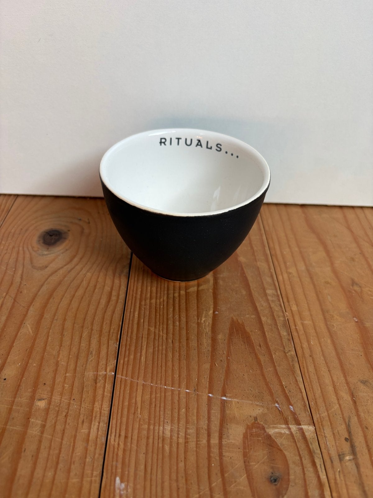 Rituals mat zwart kopje met witte binnenkant, Huis en Inrichting, Overige merken, Ophalen of Verzenden, Zo goed als nieuw, Modern