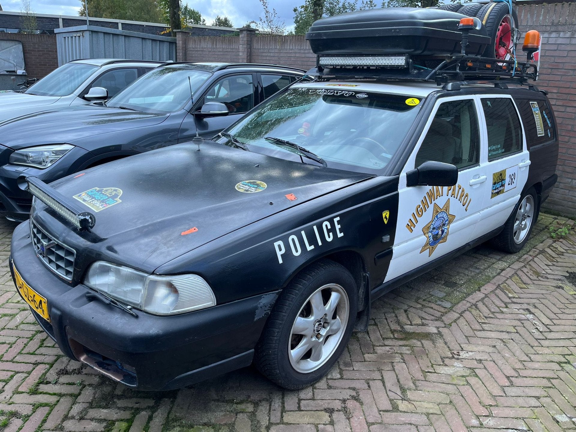 Volvo V70 2.5 T AWD Exclusive CARBAGERUN | BARRELRACE| APK 8, Automaat, 194 pk, Bruin, 2435 cc