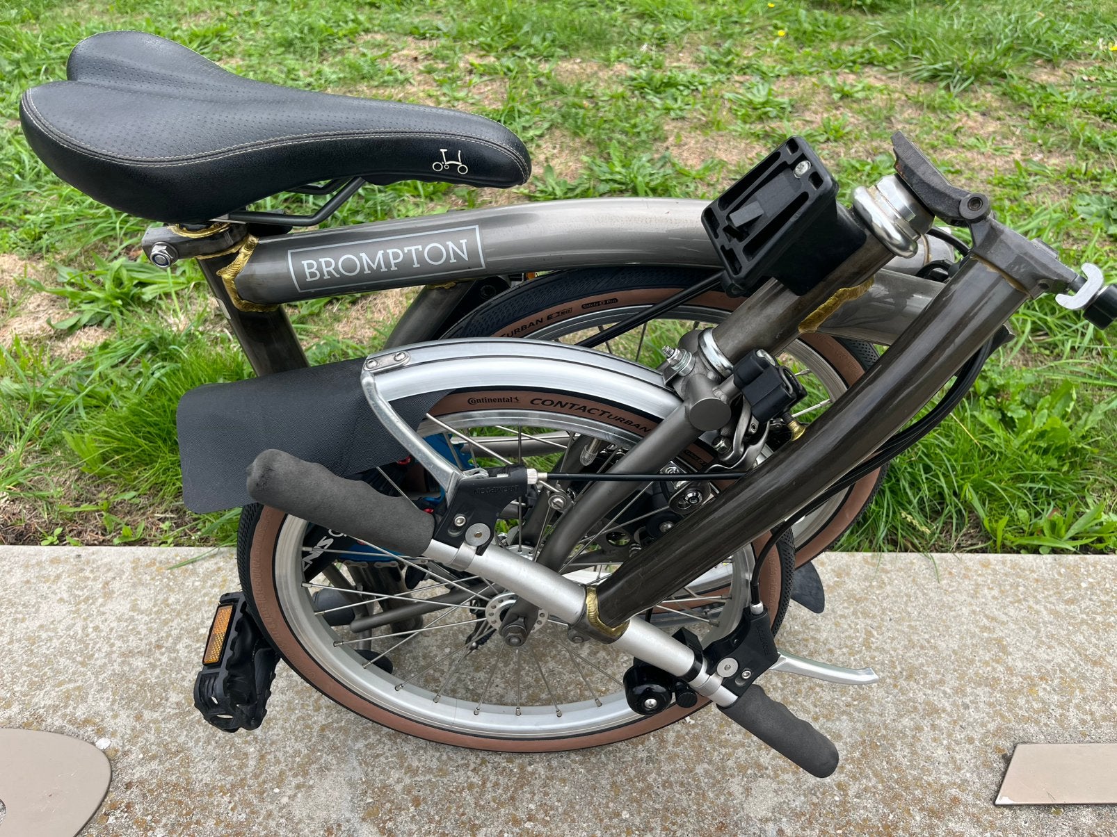 Foto 4 van Titanium Brompton S2L-X 9,4 KG Customised voor klein persoon