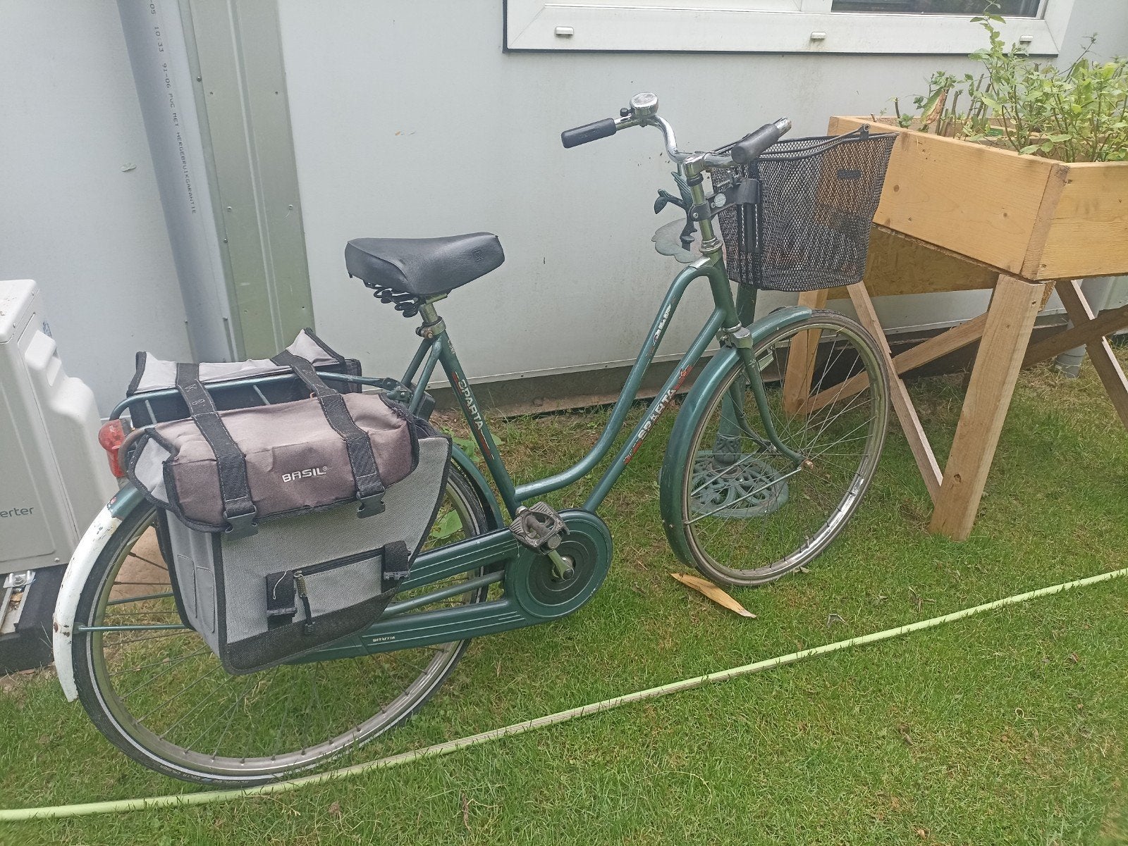 Sparta damesfiets met mand en fietstassen, Ophalen, Terugtraprem, Sparta, 53 tot 56 cm