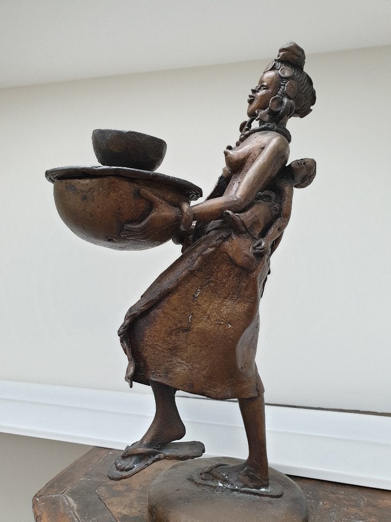 Koperen beeld, Afrikaanse vrouw met kind en draagmand, Ophalen, 20 - 50 cm, Beeld, Vrouw