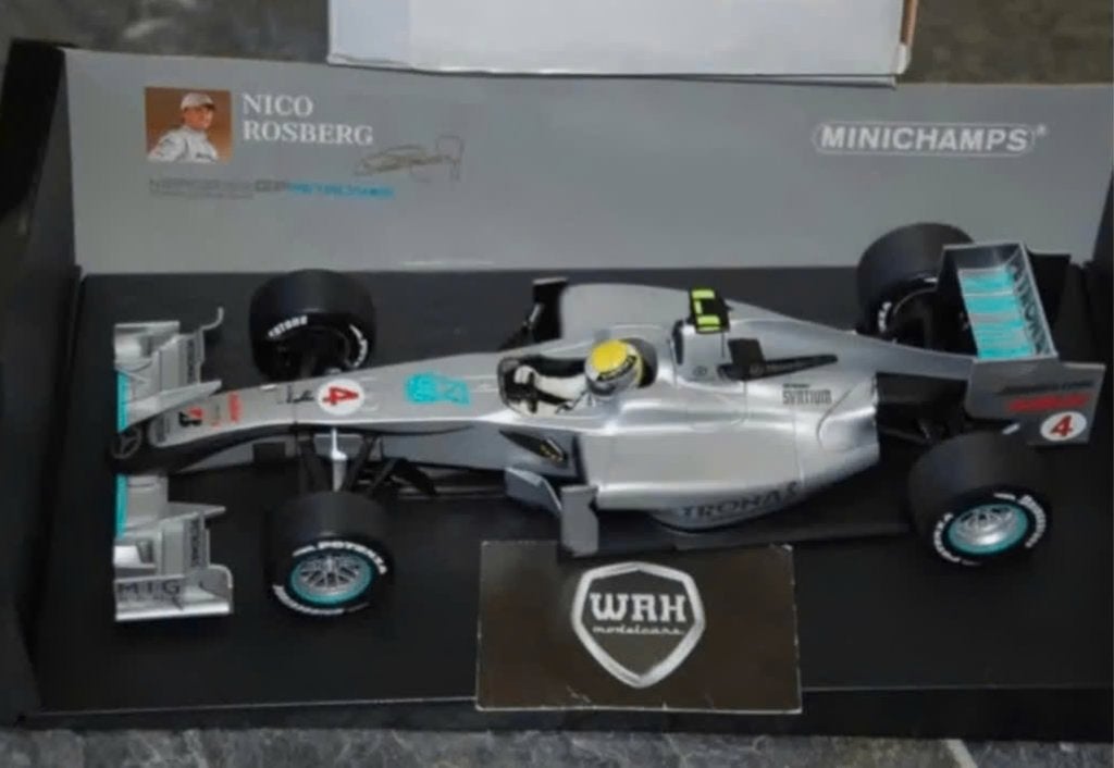1:18 F1 MERCEDES SHOWCAR ROSBERG 2010 MINICHAMPS in doos WRH, Verzenden, Zo goed als nieuw, Auto, MiniChamps