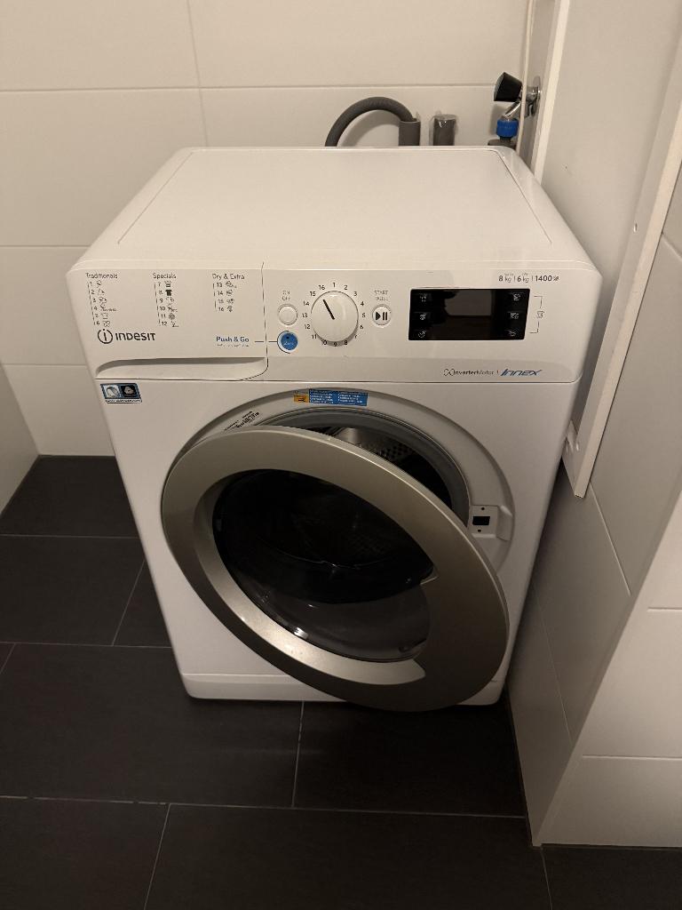 MOVE OUT SALE! Wasdroogcombinatie, 8 tot 10 kg, Ophalen, Gebruikt, 85 tot 90 cm