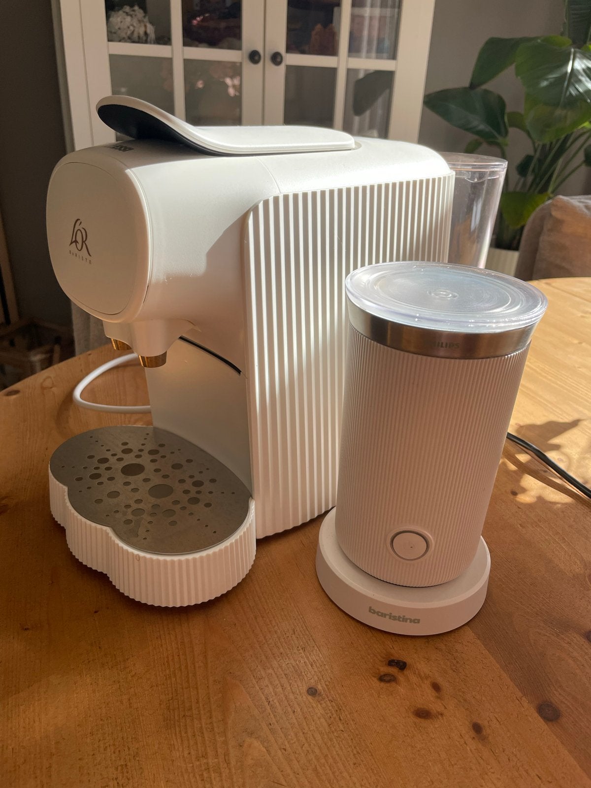 Philips L'Or Barista koffiecupmachine met melkopschuimer, Ophalen of Verzenden, Zo goed als nieuw, Koffiemachine, Koffiepads en cups