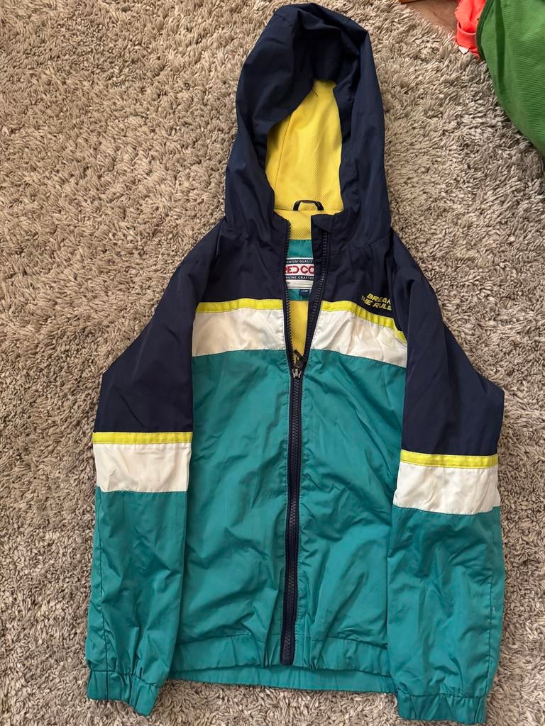 RegenJas Maat 140 - Blauw, Groen, Geel, Kinderen en Baby's, Babykleding | Maat 80, Ophalen of Verzenden, Gebruikt, Jongetje of Meisje