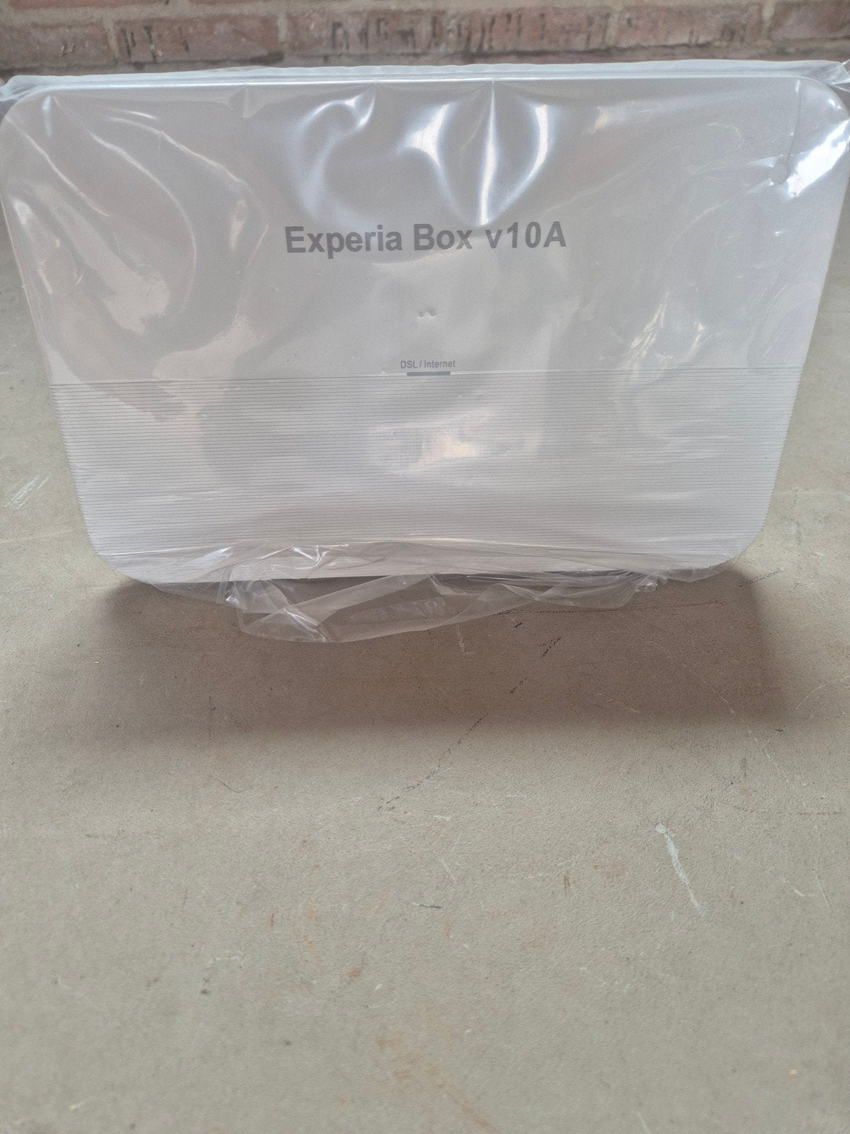KPN Experia Box v10A Router met modem - Nieuw in verpakking, Ophalen of Verzenden, Nieuw, Router met modem, KPN