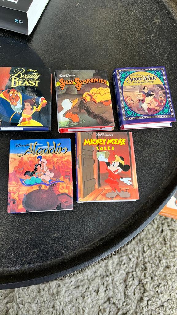 5 mini Walt Disney sprookjes boekjes. Engelstalig., Ophalen of Verzenden, Overige figuren, Zo goed als nieuw, Overige typen