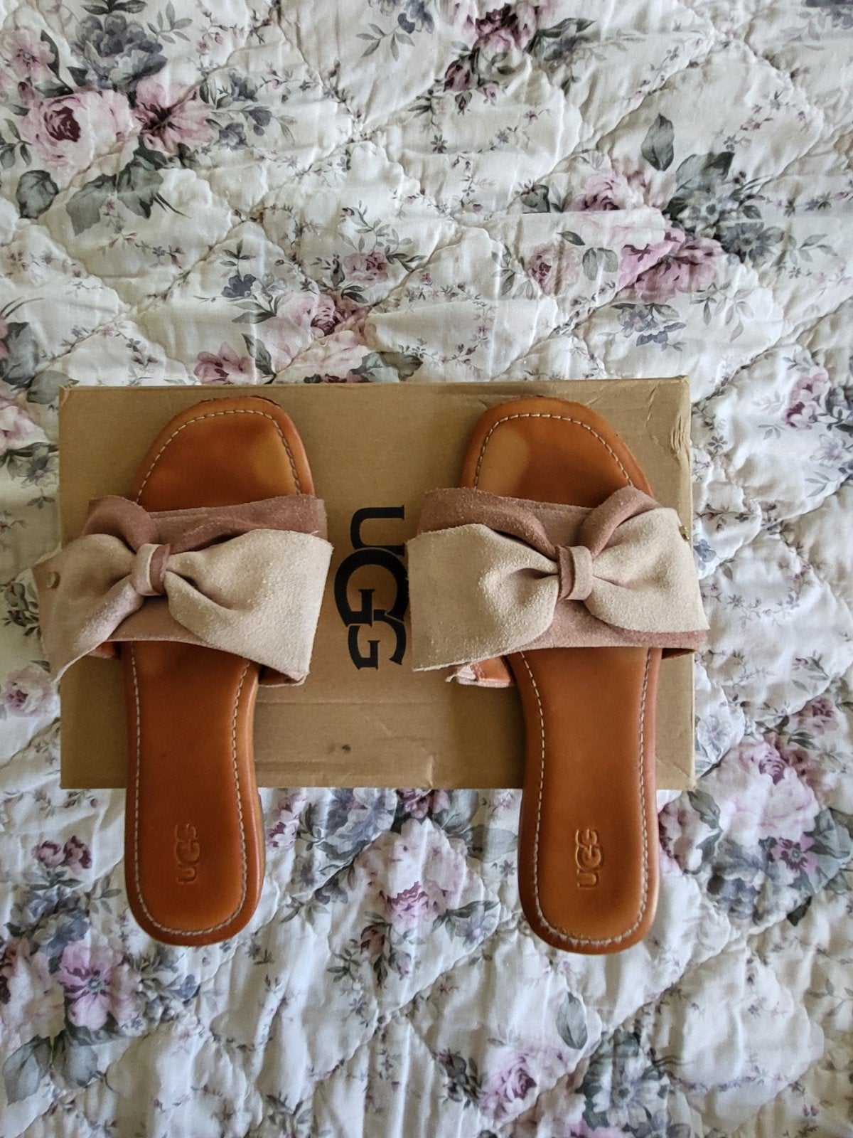 Ugg oudroze slippers maat 39, Slippers, Ophalen of Verzenden, Zo goed als nieuw, Roze