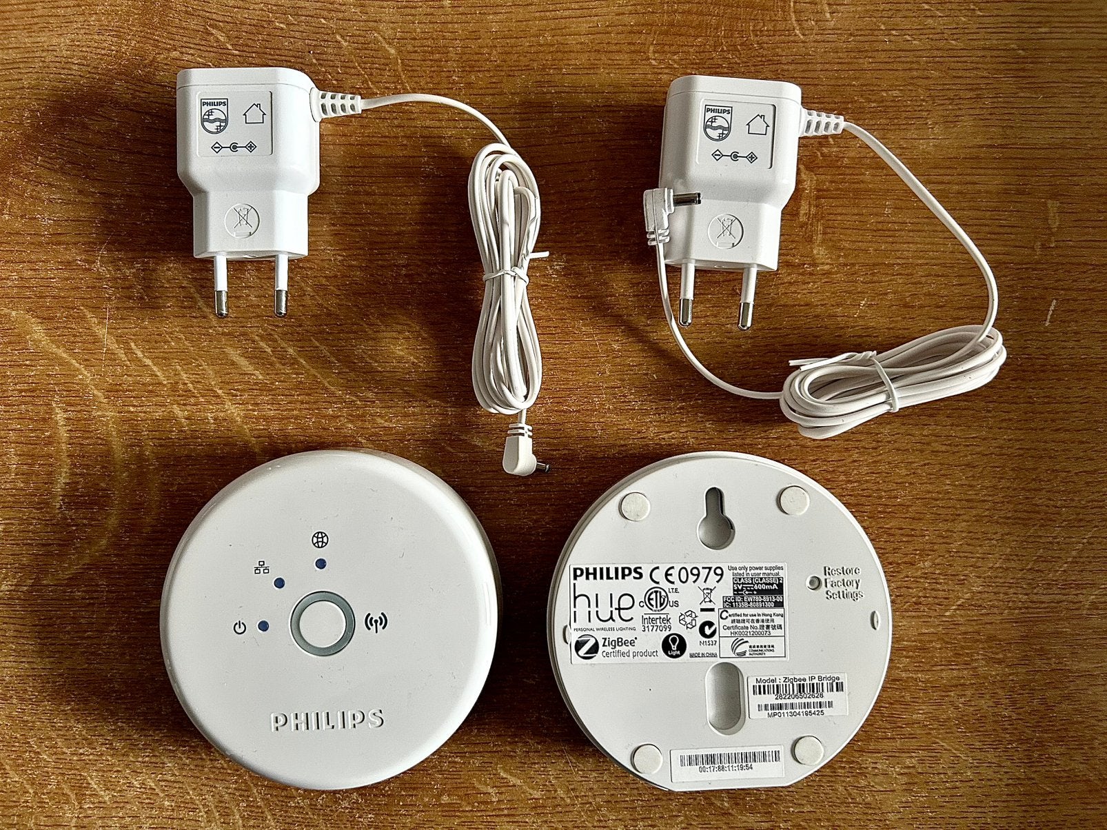 2x Philips HUE ZigBee IP Bridge met adapter, Huis en Inrichting, Lampen | Overige, Ophalen of Verzenden, Zo goed als nieuw