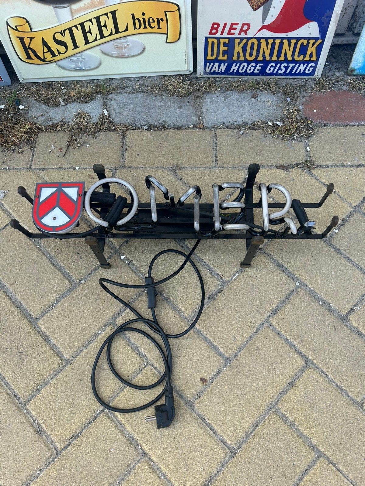 Neonreclame voor biermerk Omer, Ophalen of Verzenden, Gebruikt, Reclamebord, Plaat of Schild, Overige merken