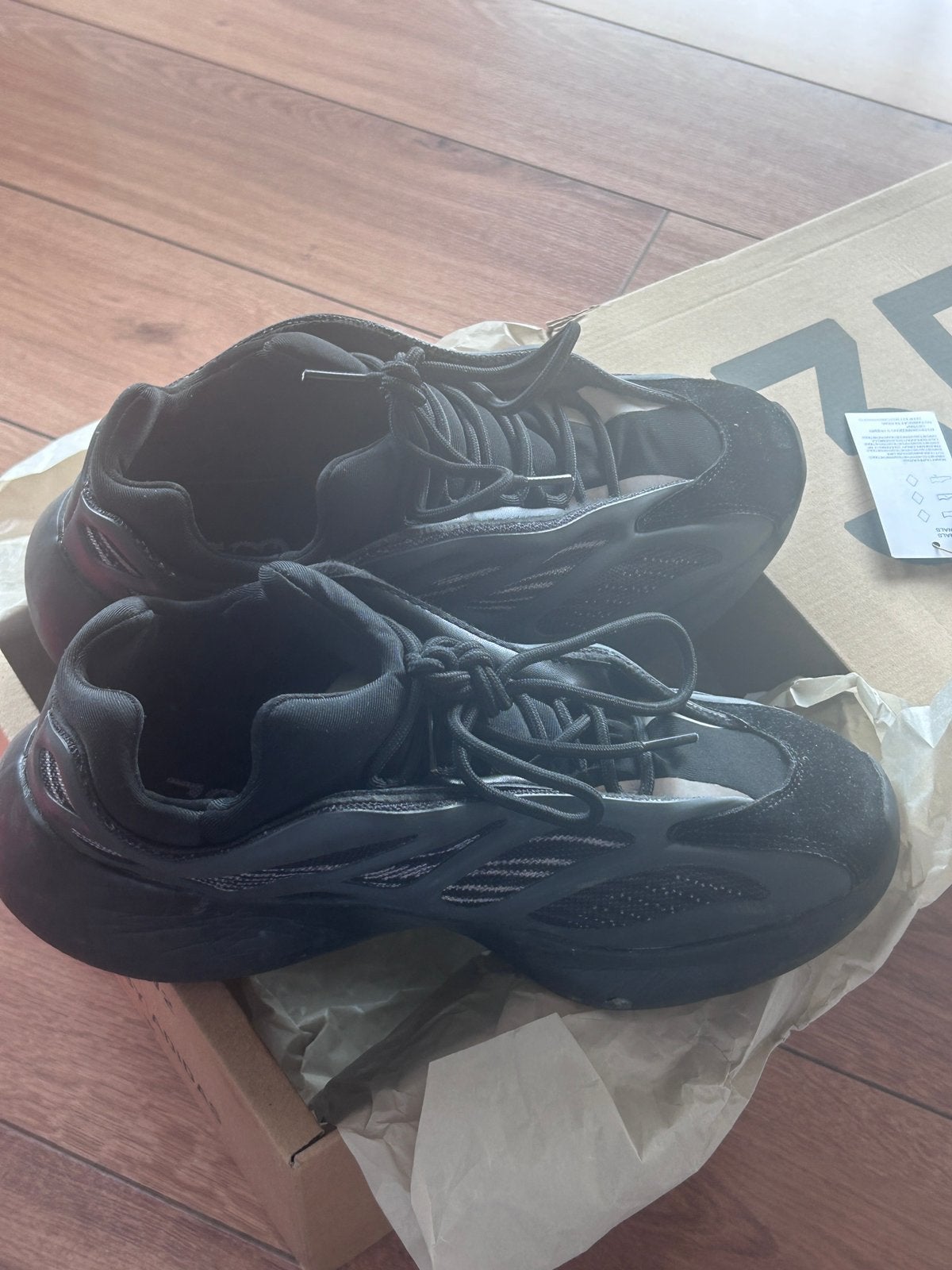 Yeezy sneakers adidas maat 43, Ophalen of Verzenden, Zo goed als nieuw