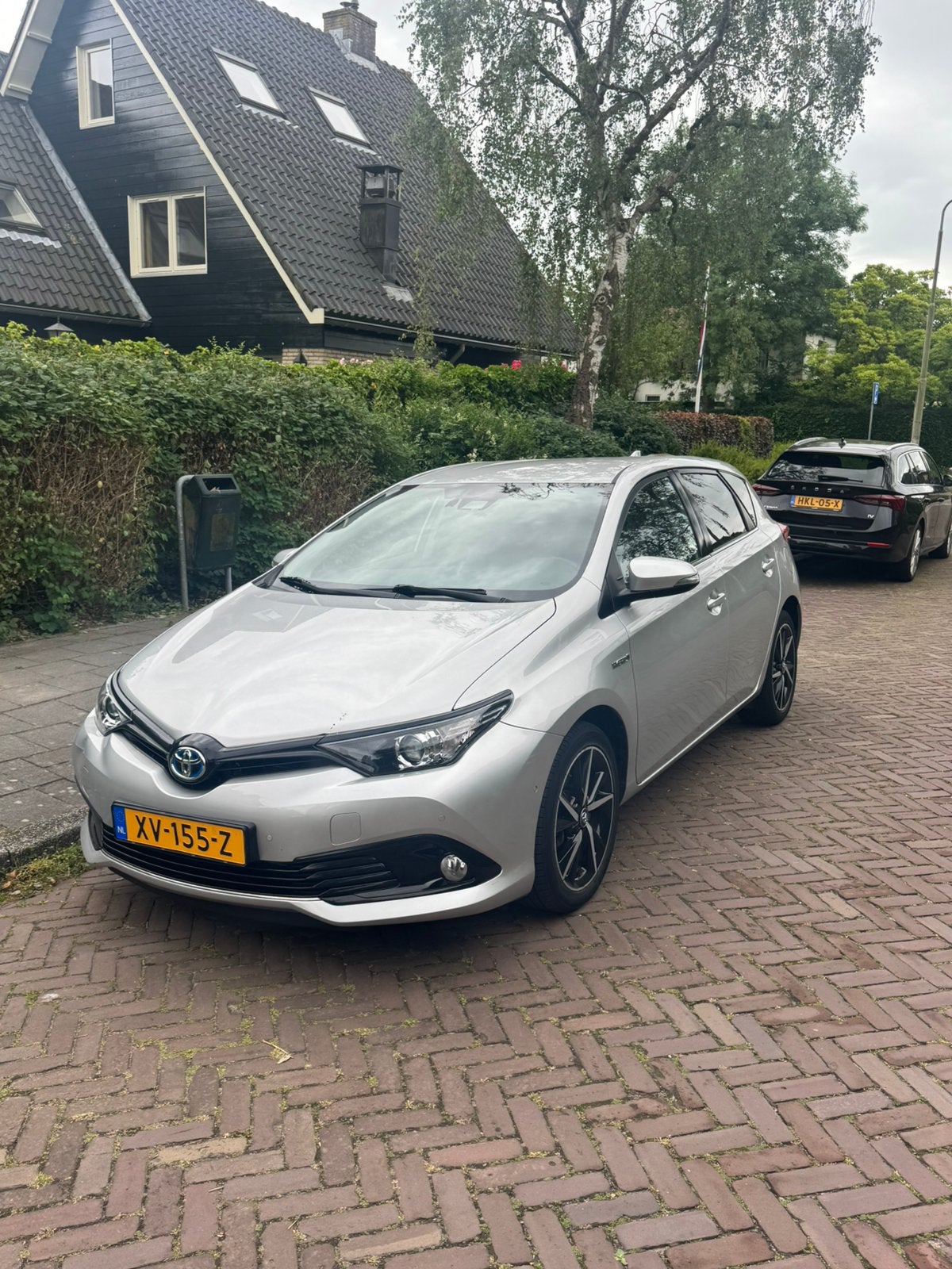 Toyota Auris 1.8 Hybrid 136pk Auto 2019 Grijs, 4 cilinders, Origineel Nederlands, Auris, 1285 kg