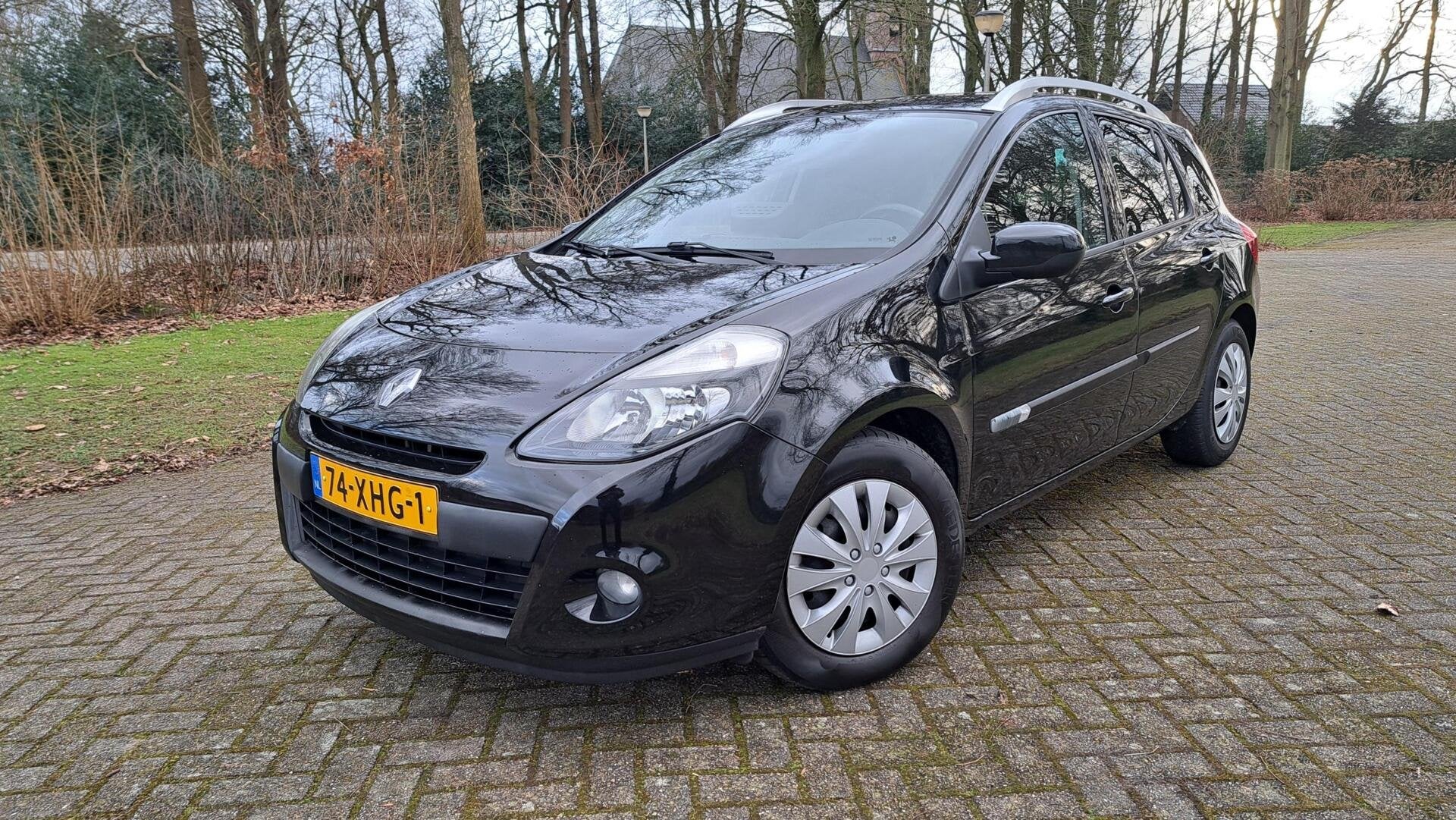 Renault Clio Estate 1.5 dCi Collection NAVI SPOTIFY CAMERA, Auto's, Voorwielaandrijving, Euro 5, Gebruikt, Zwart