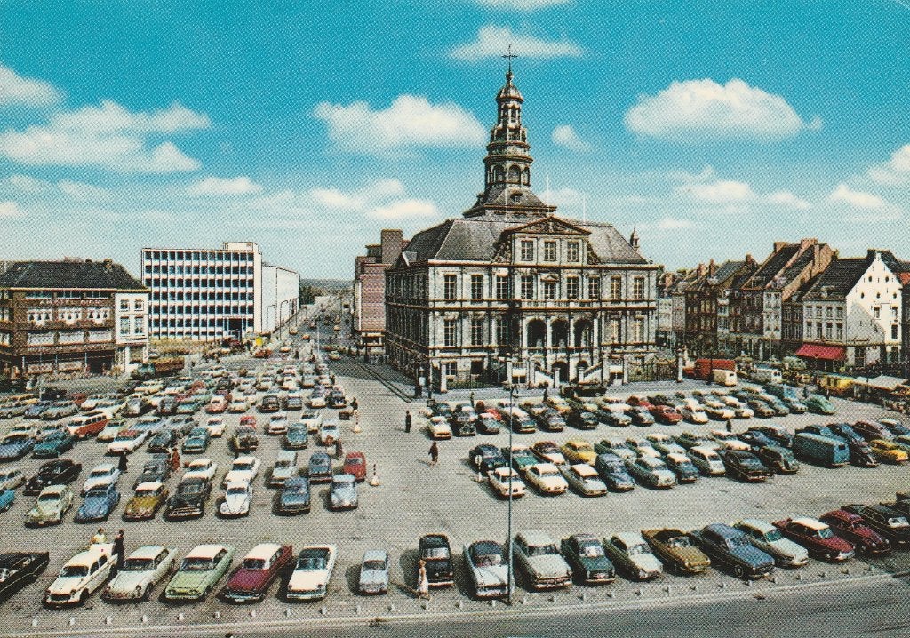 MAASTRICHT Markt Stadhuis Auto's (Rechte Rand), Verzenden, 1960 tot 1980, Ongelopen, Limburg