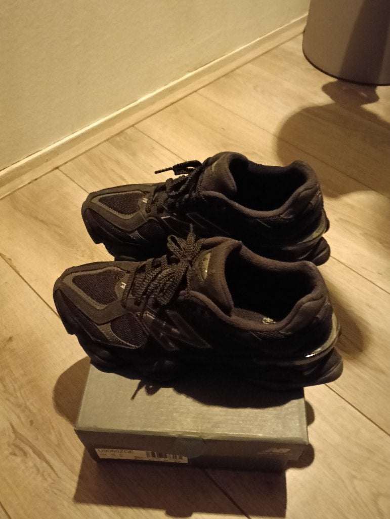 New Balance 9060 - Maat 44, Ophalen, New Balance, Zwart, Sneakers of Gympen