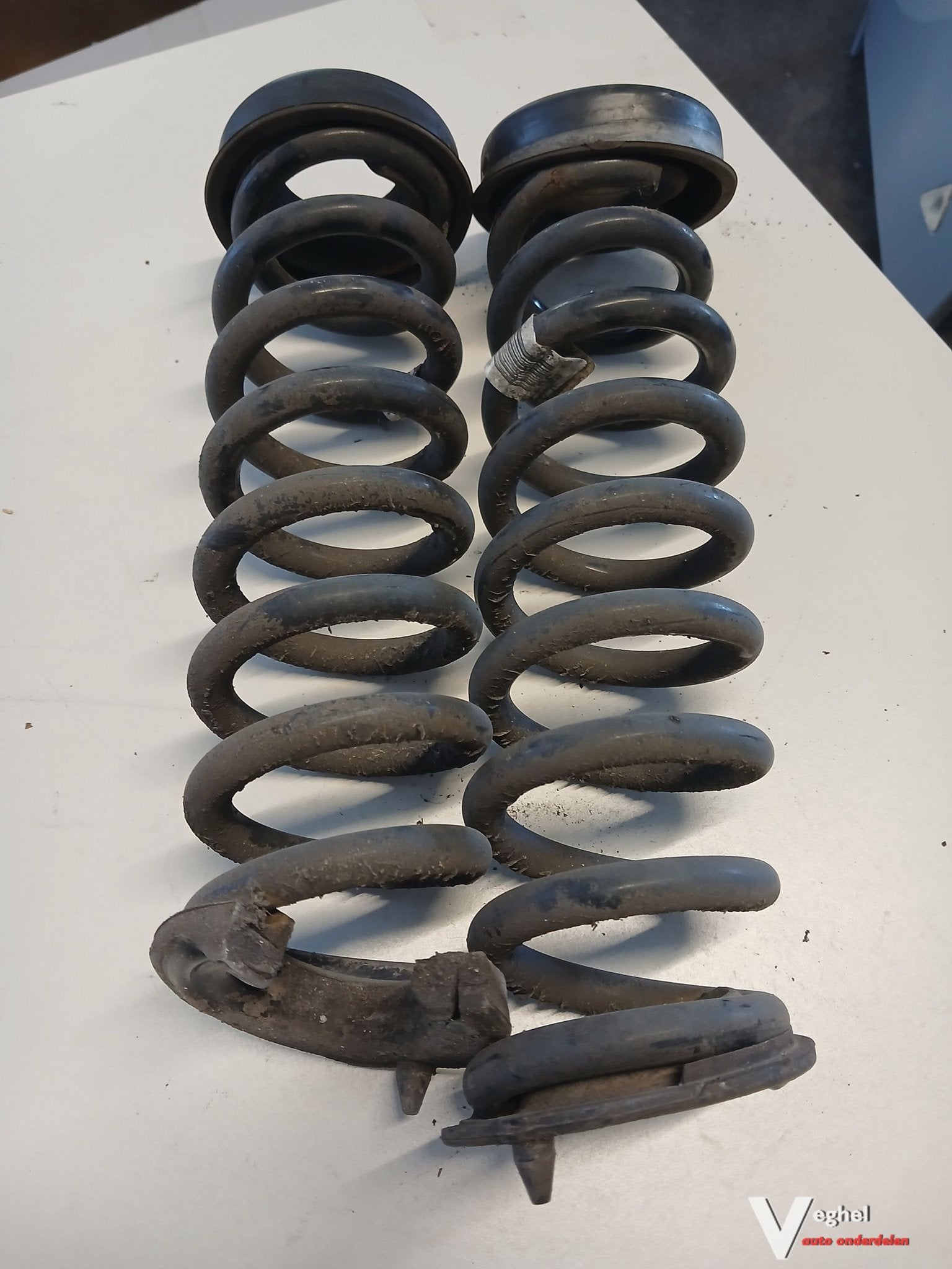 BMW 1-serie 5drs 1.6TB Spiraalveer achter set '11
