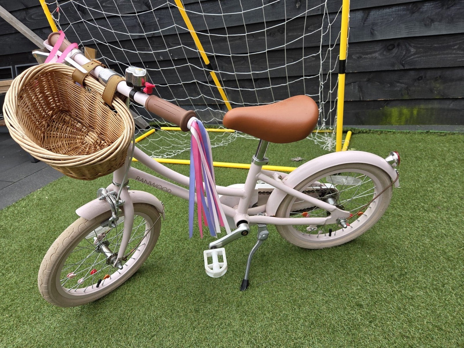 Banwood fiets meisje roze, Ophalen, Zo goed als nieuw, 16 tot 20 inch
