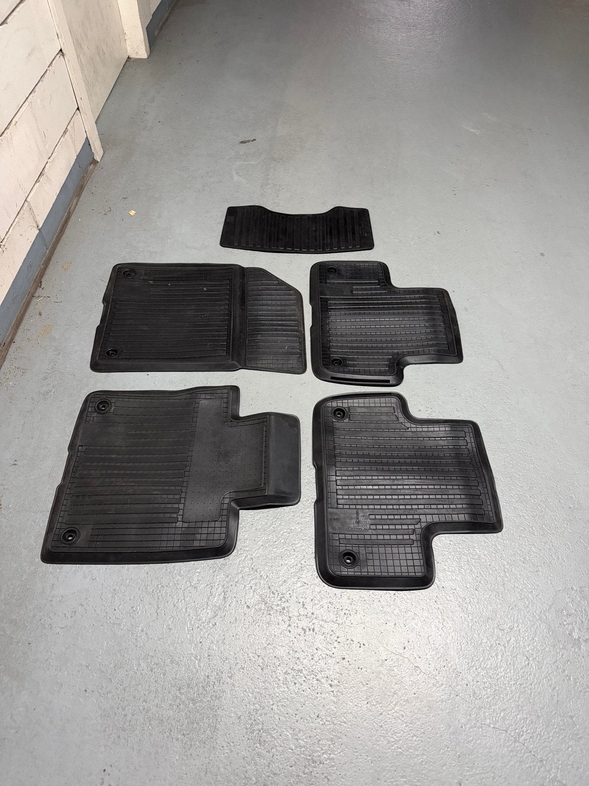 Nieuwe Rubber matten voor Volvo XC60, Ophalen of Verzenden, Nieuw