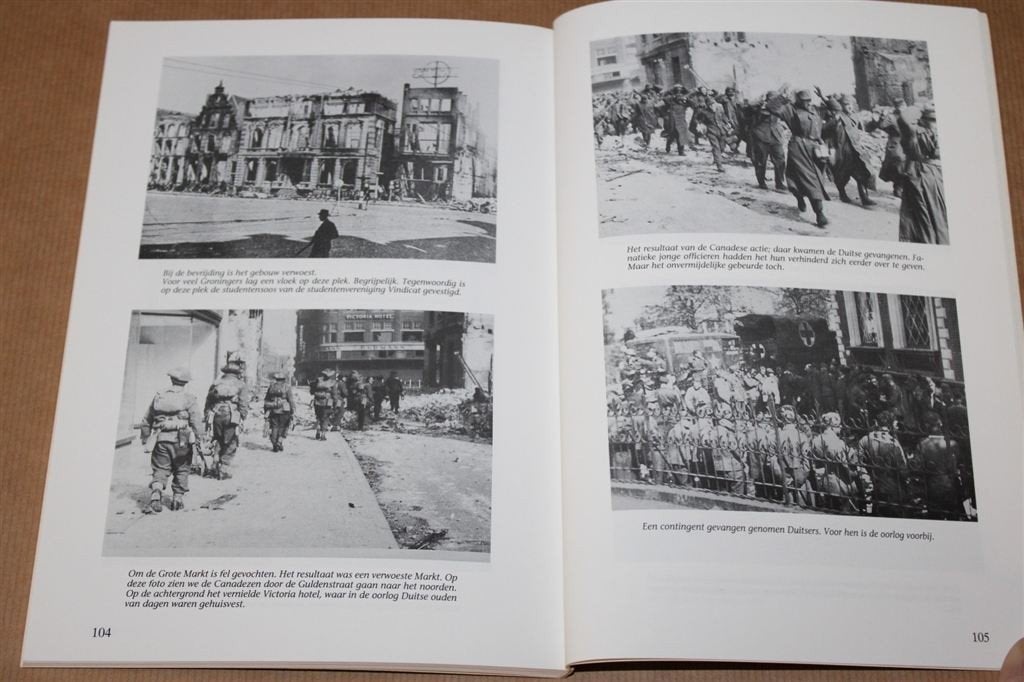 Gehavende stad. Bevrijding Groningen, april 1945., Ophalen of Verzenden, Zo goed als nieuw