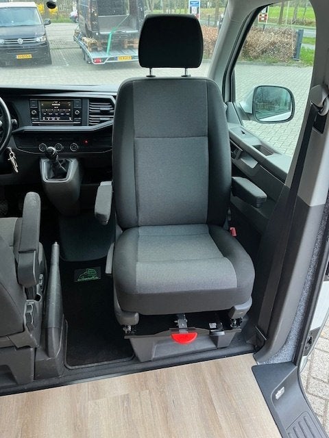 Foto 18 van Volkswagen Transporter T 6.1 2021/Nieuw Lwb 4 Personen