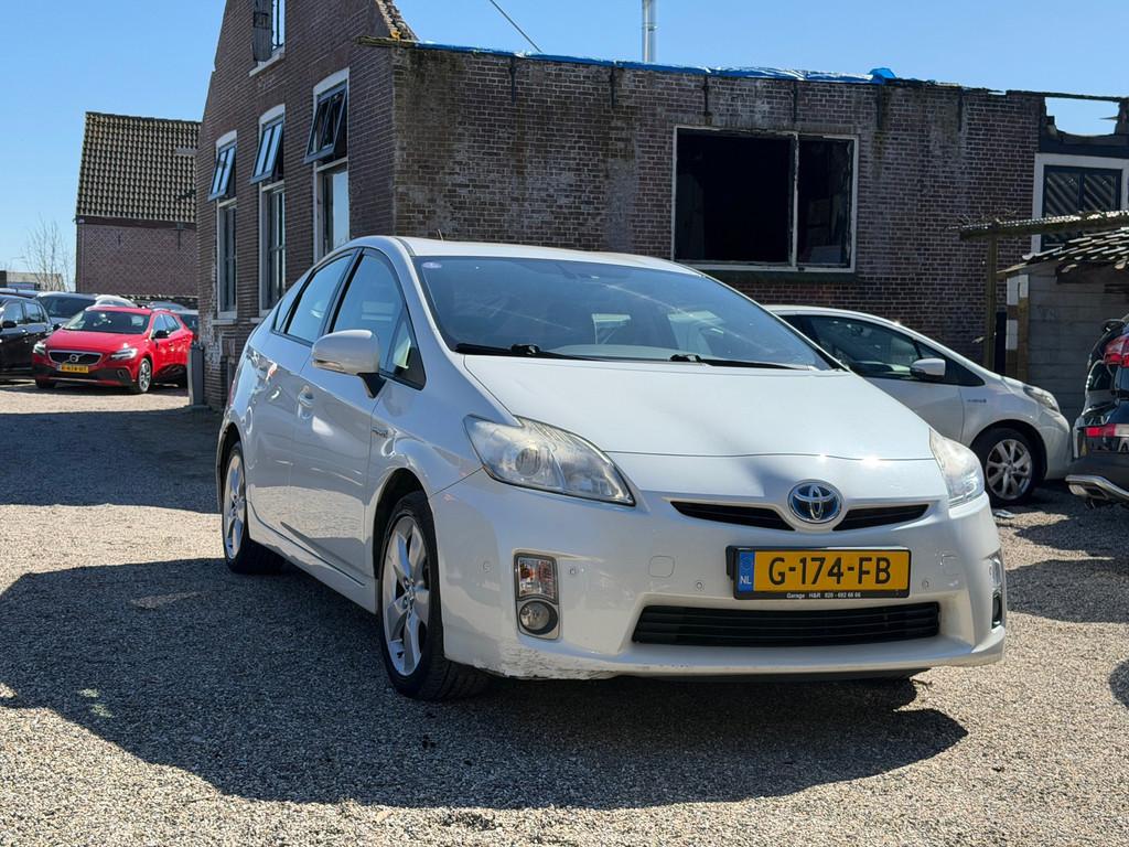 Toyota Prius 1.8 Executive Camera Cruise PDC LMV Nette Auto, Auto's, Toyota, Gebruikt, 4 cilinders, Wit, Leder