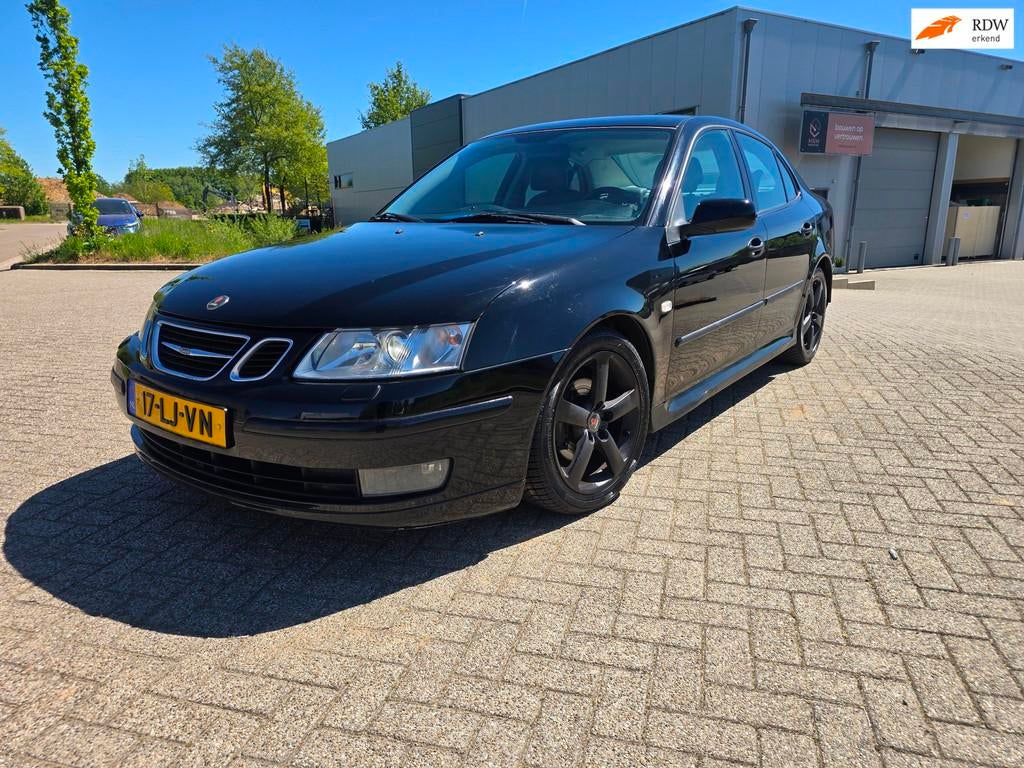 Saab 9-3 Sport Sedan 2.0t Vector Automaat, Auto's, Saab, 1998 cc, 4 cilinders, Zwart, 1600 kg