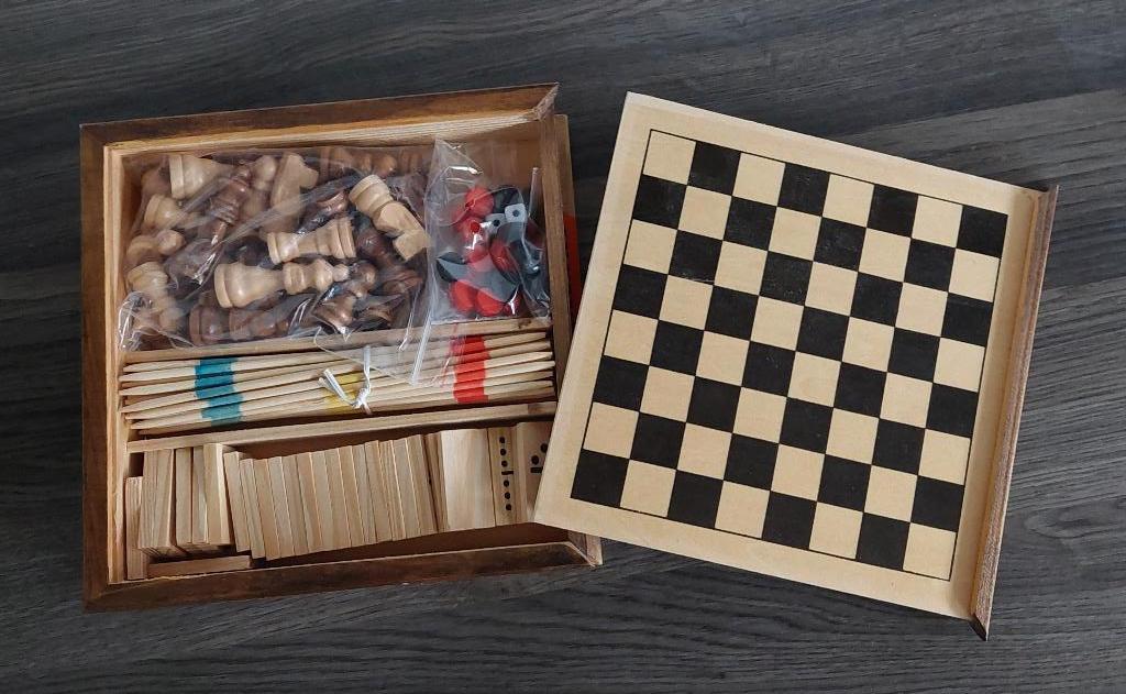 Houten spellendoos met diverse spellen (ongebruikt), Ophalen of Verzenden, Nieuw