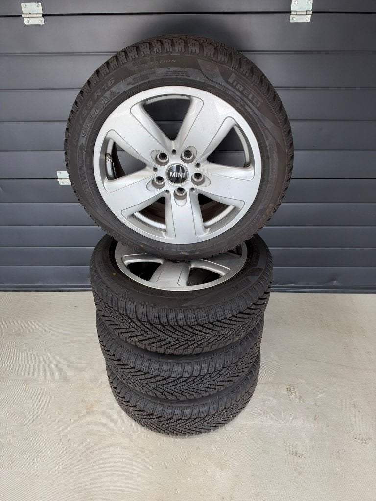 16 inch MINI Cooper One Winterset Styling 517| Pirelli (6mm), 16 inch, Banden en Velgen, 195 mm, Winterbanden