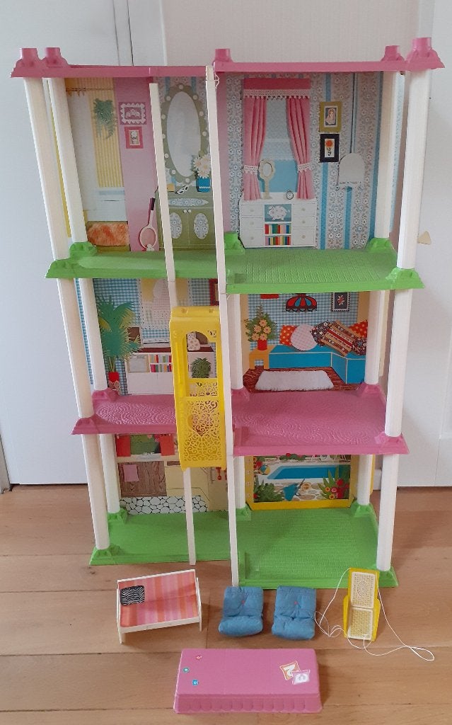 Barbie's townhouse barbiehuis 1974 1975 mattel barbie, Ophalen of Verzenden, Gebruikt, Overige typen