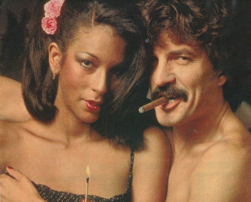 Retro reclame 1979 Hofnar havana's sigaren tikkeltje te wild, Verzenden, Overige typen