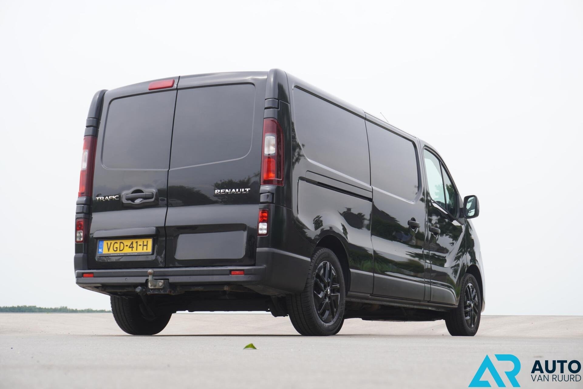 Renault Trafic 2.0 dCi 145PK * Automaat * Trekhaak * LED, 145 pk, Stof, Gebruikt, 4 cilinders