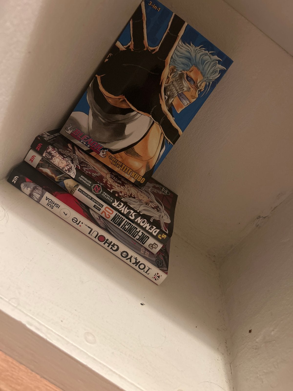 Manga Bleach, One-Punch Man, demon slayer, tokyo ghoul, Meerdere stripboeken, Ophalen of Verzenden, Gelezen
