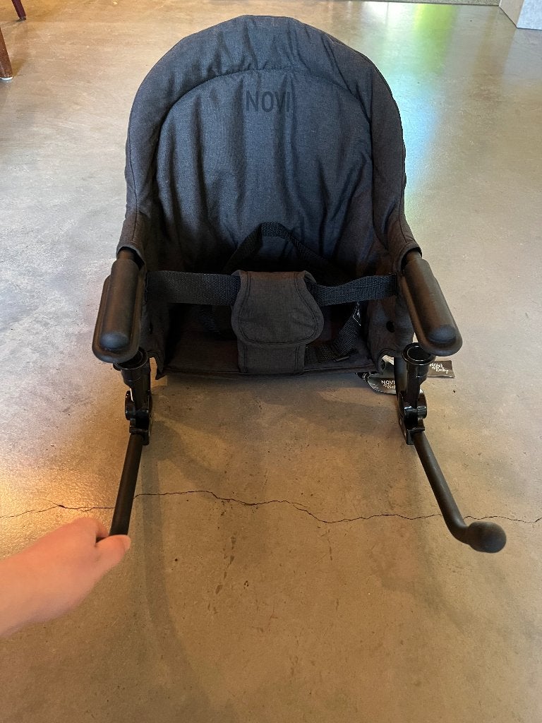 Novi Baby Easy Sit Tafelhangstoel - Black Melange, Ophalen, Zo goed als nieuw, Hangstoel, Gordel(s)