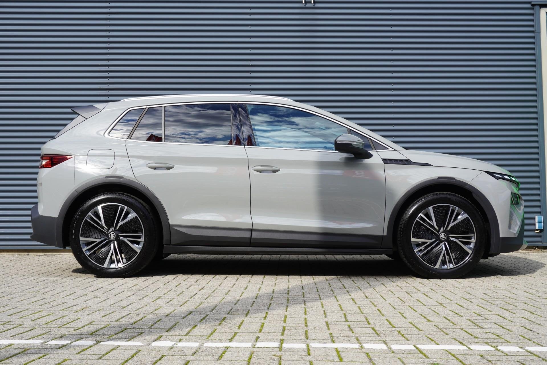 Skoda Elroq 85 286pk Business Edition | 20" Velgen | Trekhaa, 12 maanden, Achterwielaandrijving, Leder en Stof, 286 pk
