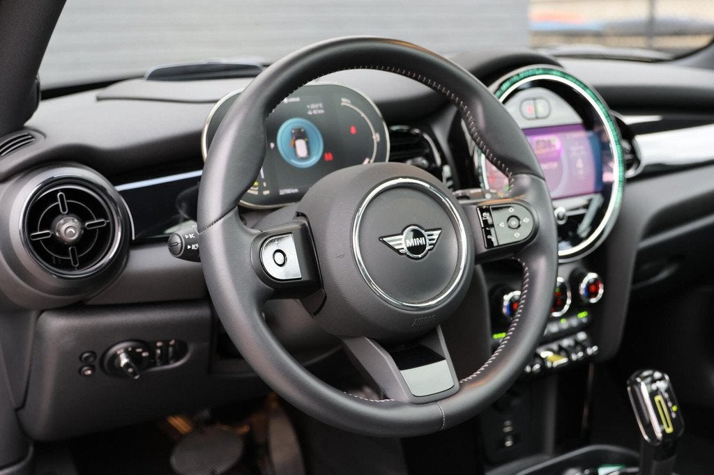 Mini Electric 33 kWh | PANO | Keyless | HUD | SOH 96.8% |, Auto's, Mini, Automatische klimaatregeling, Gebruikt, 33 kWh, 4 stoelen