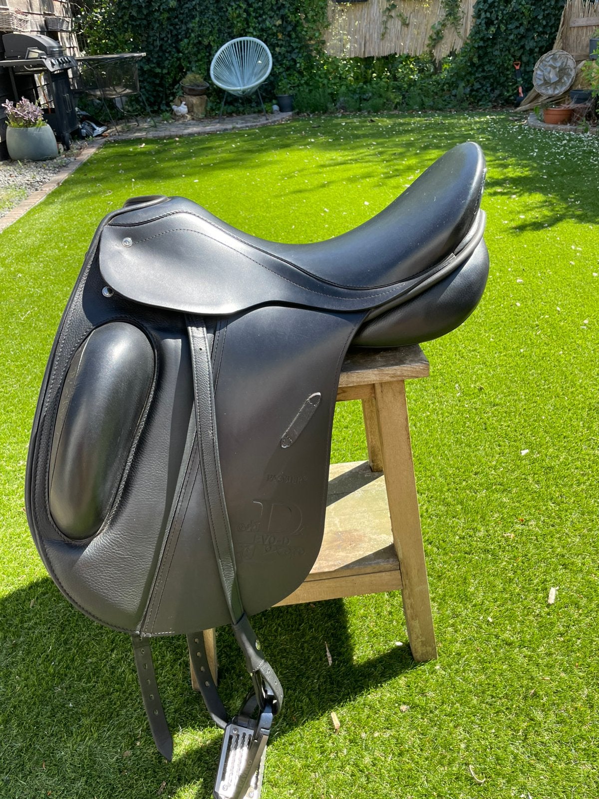 Passier Evo-D 17,5 inch / aanpasbare boom nu  M 27,5 IZGST, Dieren en Toebehoren, Paarden en Pony's | Zadels, Zo goed als nieuw