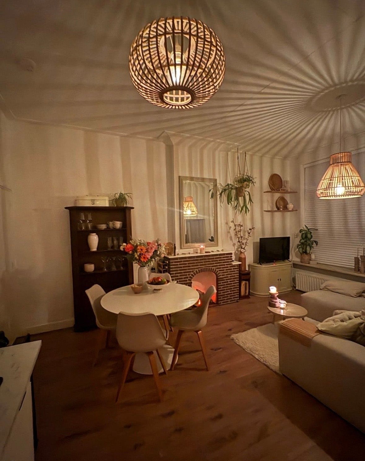 Japandi Stijl Eettafel met 4 Stoelen, Gebruikt, Rond, Ophalen of Verzenden, Vier personen