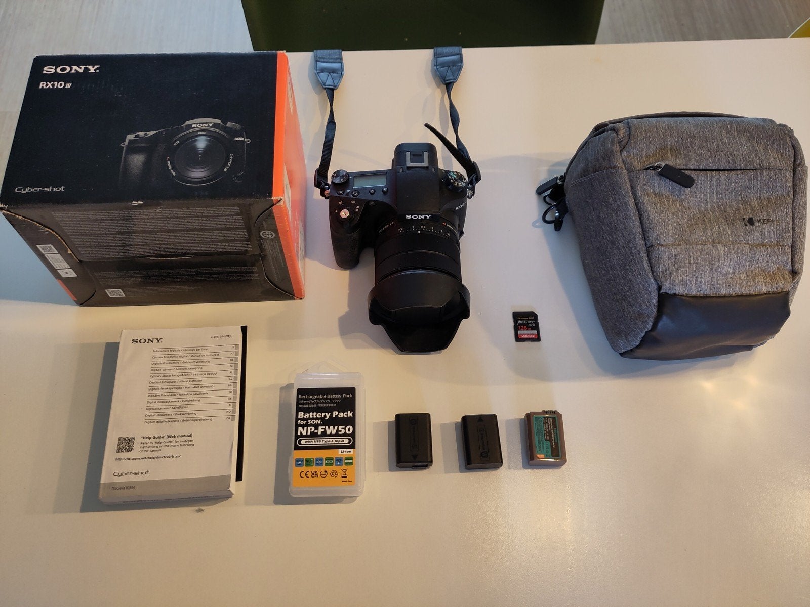Sony Cybershot DSC-RX10 mark IV, Audio, Tv en Foto, Fotocamera's Digitaal, Ophalen, Zo goed als nieuw, Sony, 8 keer of meer