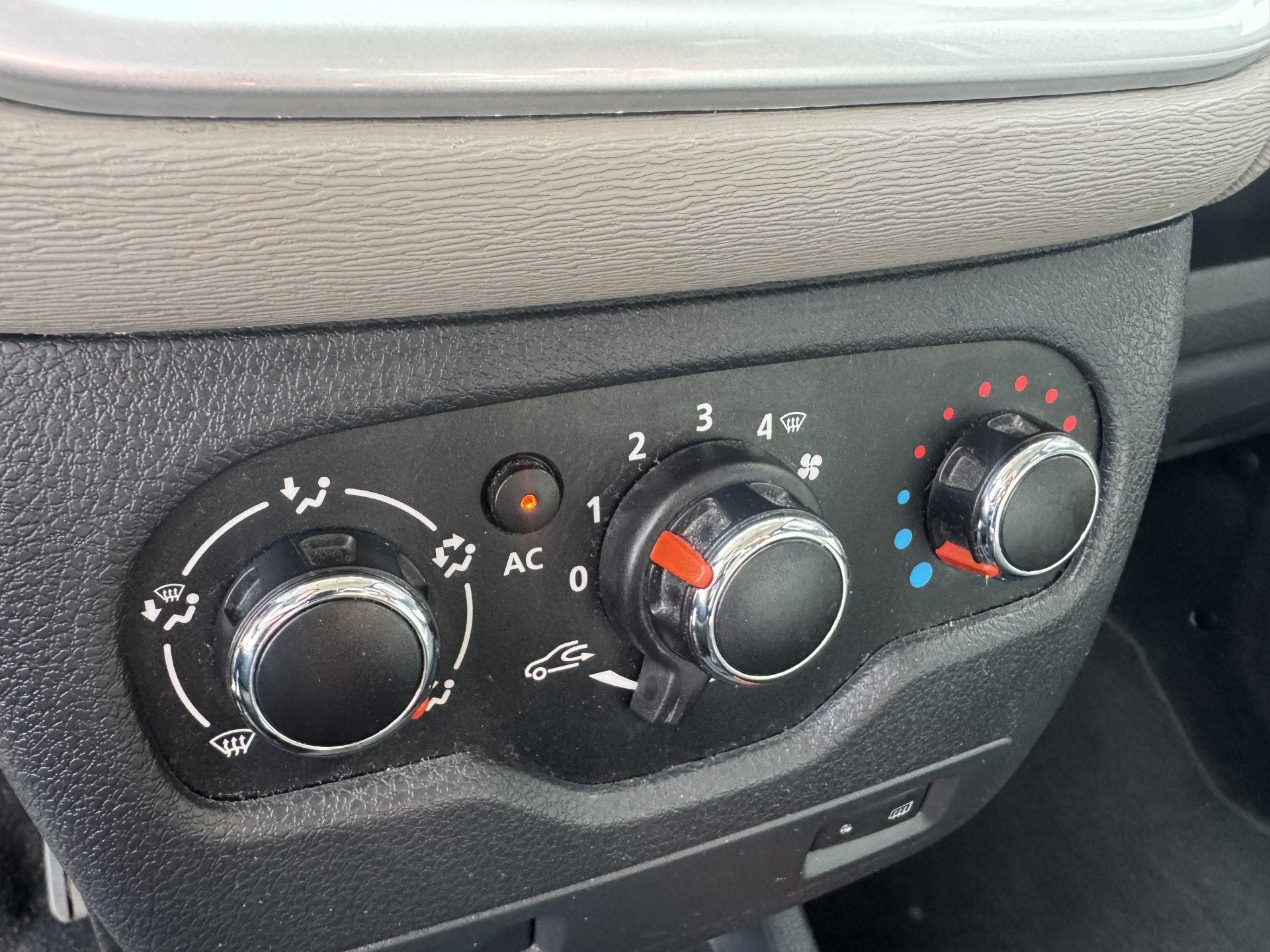 Dacia Dokker 1.2 TCe Ambiance AIRCO/NAVI (bj 2013), Voorwielaandrijving, Euro 5, Gebruikt, 4 cilinders