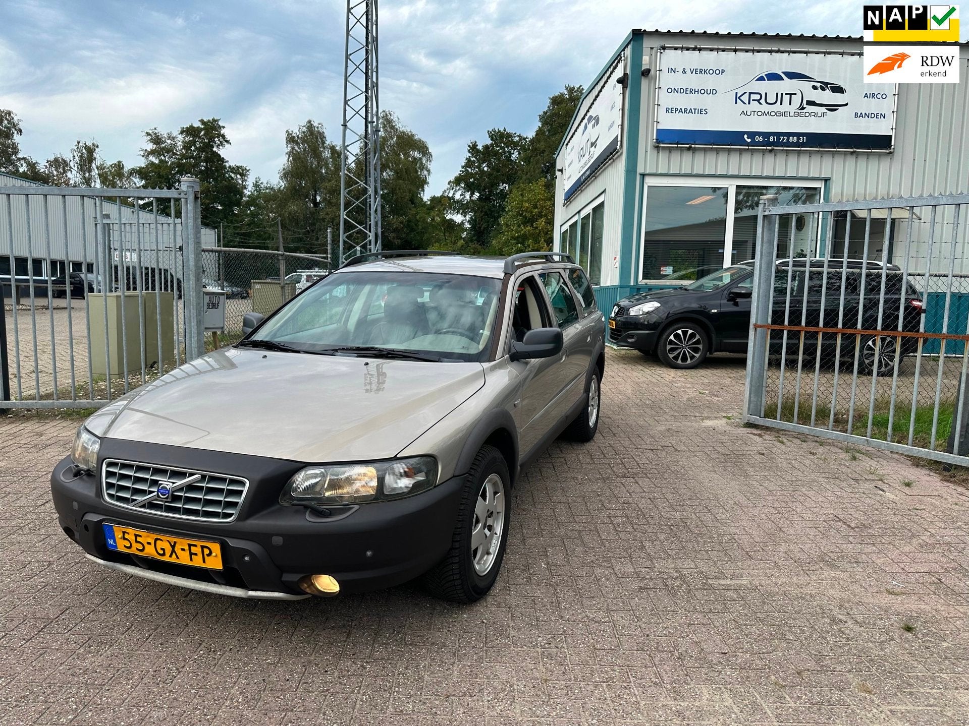 Volvo V70 Cross Country 2.4 T APK 06-2027! AUTOMAAT!, Auto's, Automaat, 1657 kg, Beige, 2435 cc