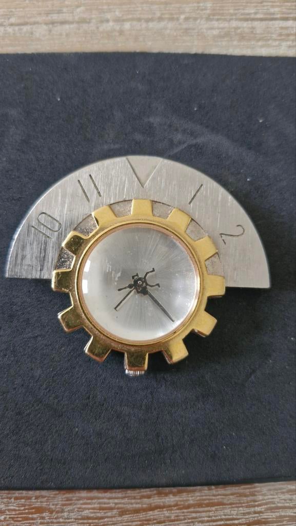 Horloge verzamelobject jaren 1980, Ophalen of Verzenden, Zo goed als nieuw, Staal, Overige merken