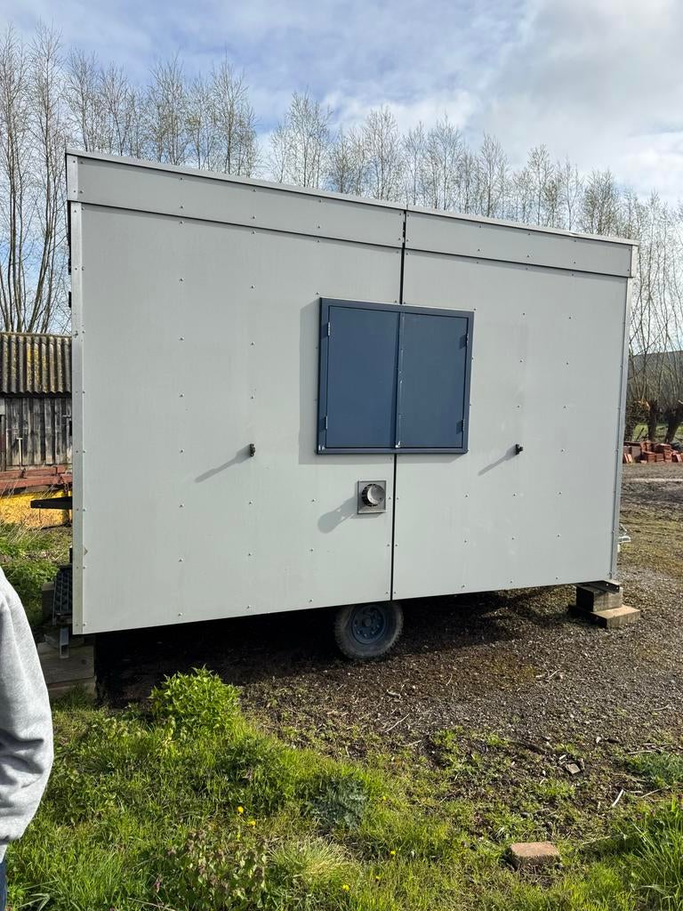 Mobiele unit / Keet / Schaftwagen, Ophalen