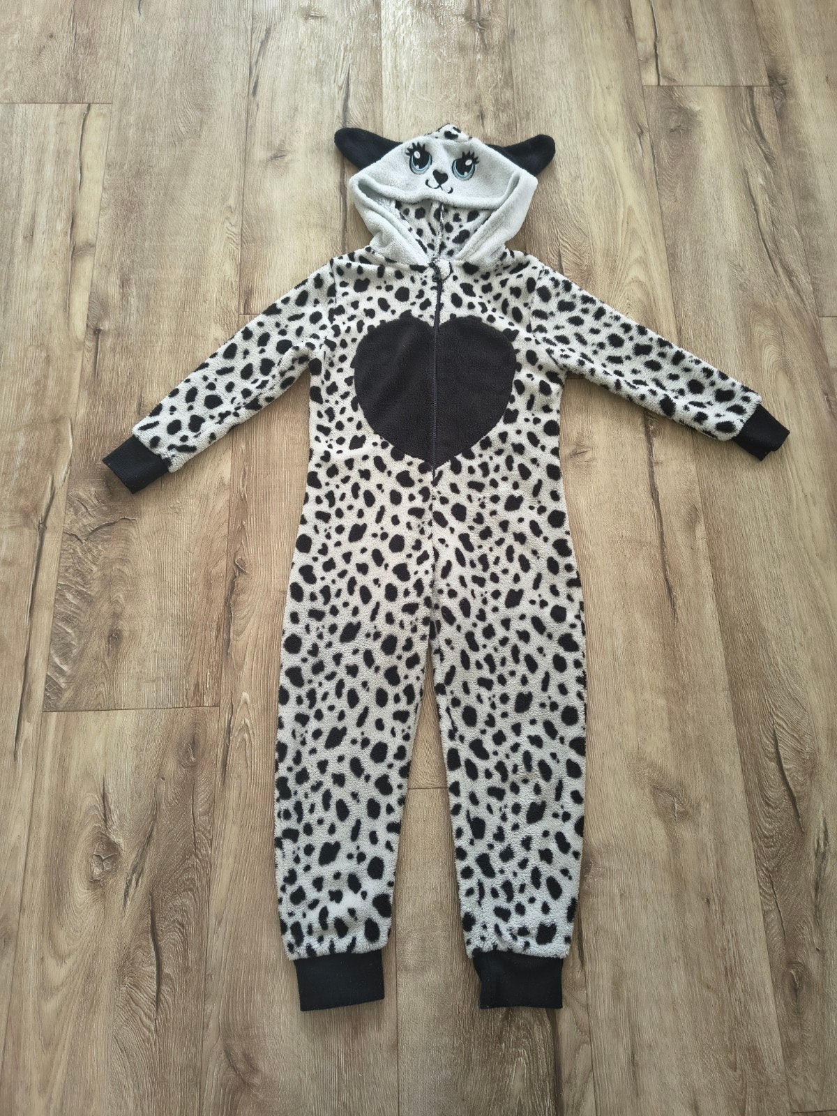Mooie zwarte witte onesie met honden capuchon, maat 110/116., Kinderen en Baby's, 9th Avenue, Ophalen of Verzenden, Onb, Jongen of Meisje
