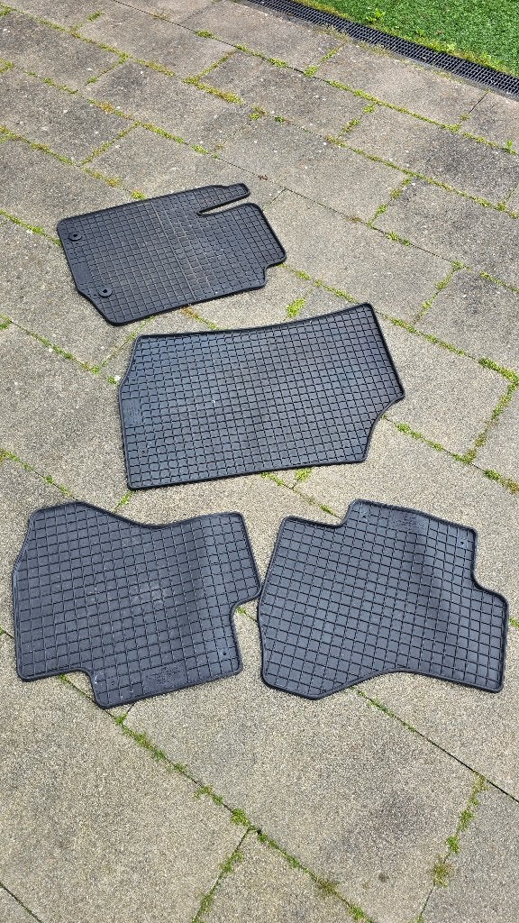 Automatten rubber Toyota aygo, Ophalen, Zo goed als nieuw