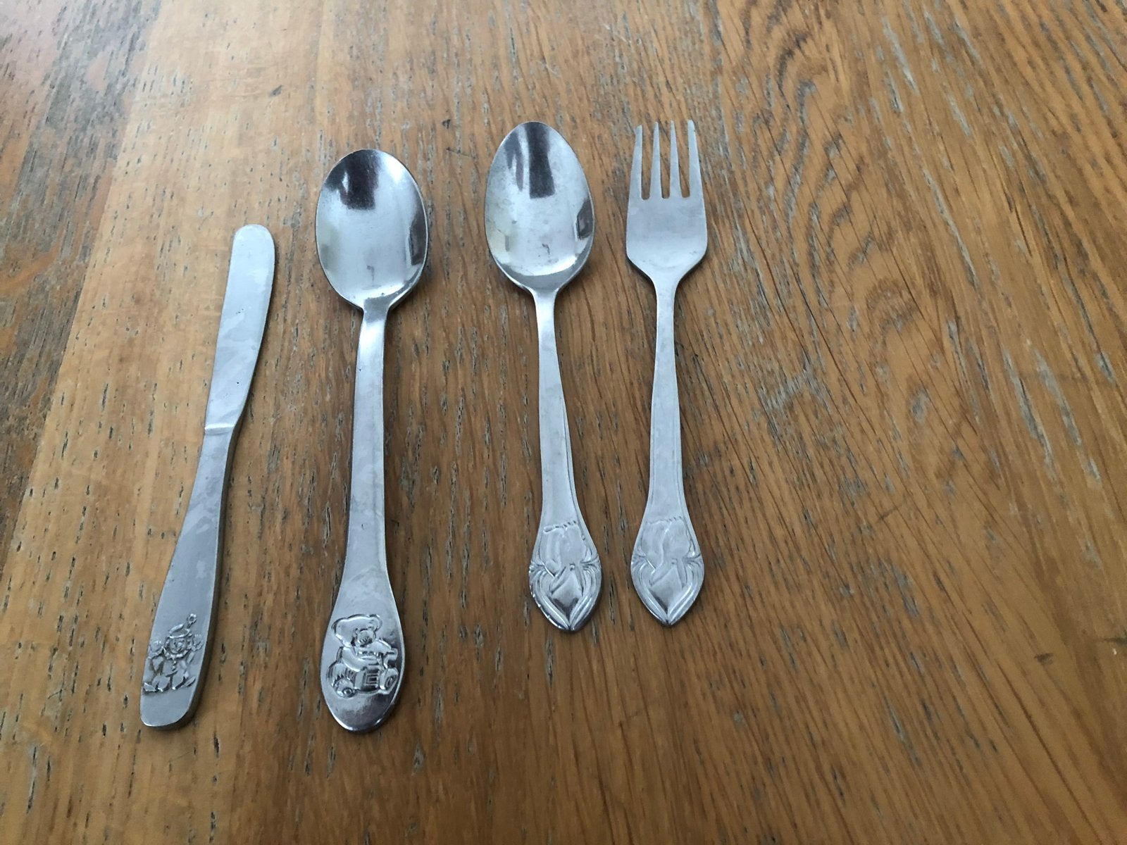 Vintage kinderbestek set met reliëf, Ophalen of Verzenden