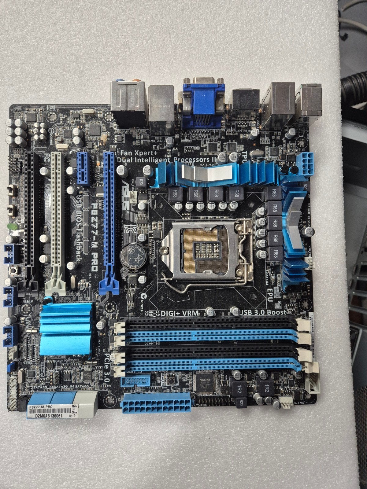 ASUS P8Z77-M PRO Moederbord - Socket 1155, Socket 1155, DDR3, Ophalen of Verzenden, Micro-ATX