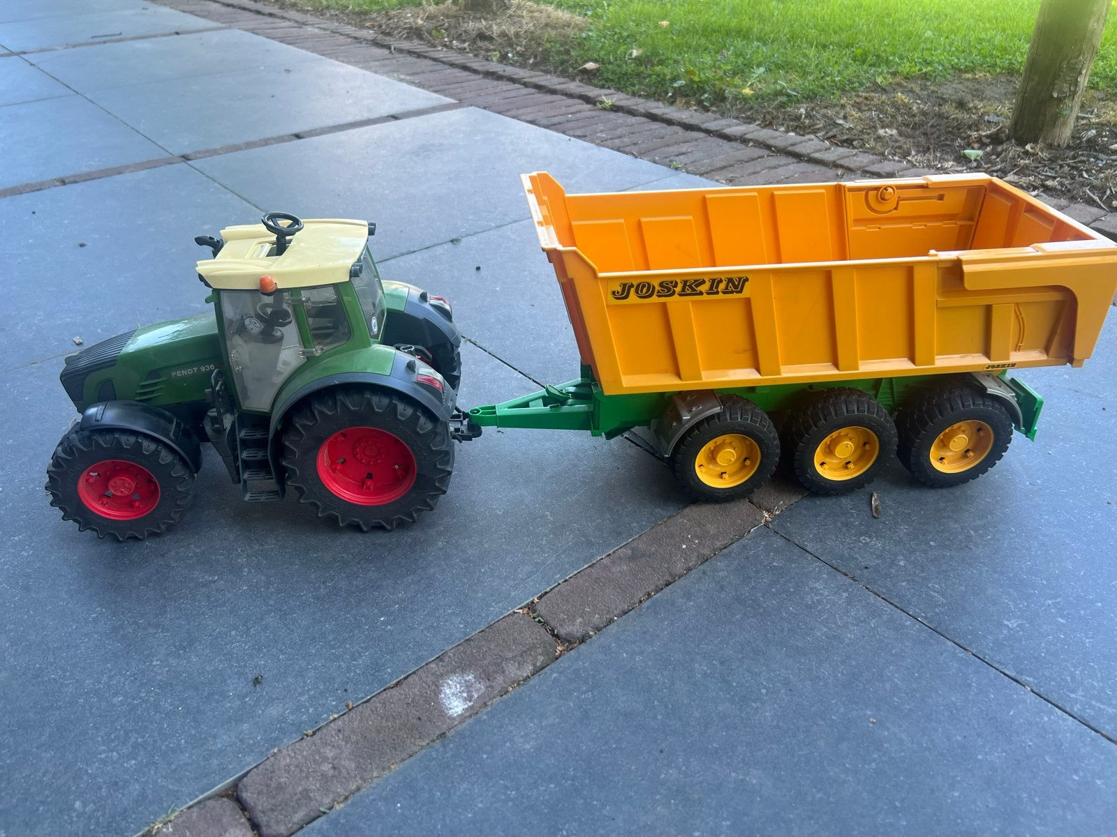 Fendt 936 tractor met Joskin kiepwagen Bruder, Ophalen, Zo goed als nieuw