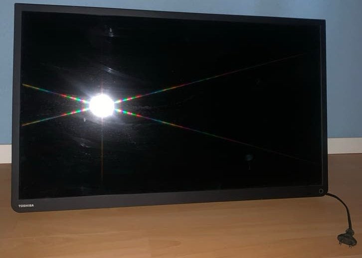 Toshiba 32W2433D LCD TV - 32 inch HD Ready, Audio, Tv en Foto, Televisies, Ophalen, 50 Hz, 80 tot 100 cm, Gebruikt